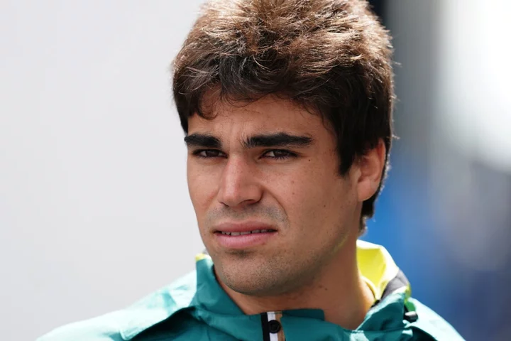 Lance Stroll crashes into barrier at 110mph in Singapore Grand Prix qualifying