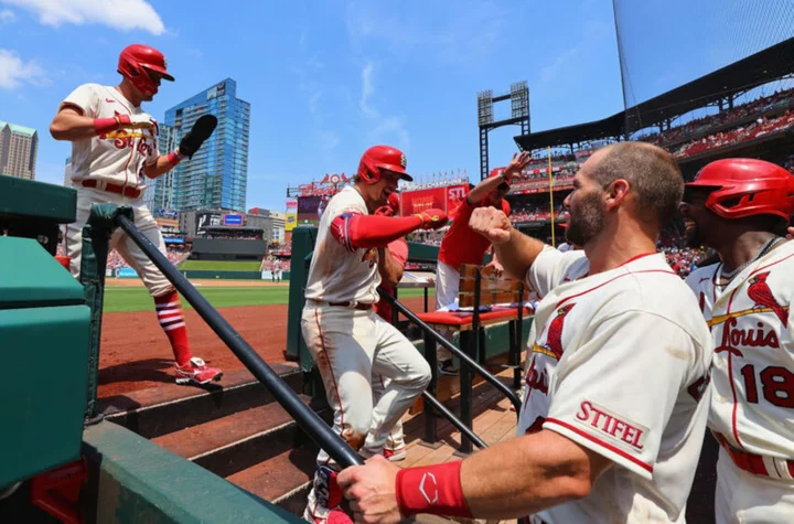 Cardinals hamburger phone: Why does St. Louis have a burger phone in their dugout?