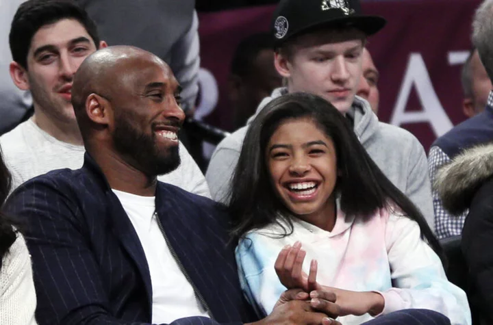 Lakers unveil plan for Kobe Bryant statue featuring his daughter, Gigi