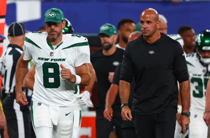 Aaron Rodgers takes role of stern dad, scolds Jets for ‘pointing fingers’