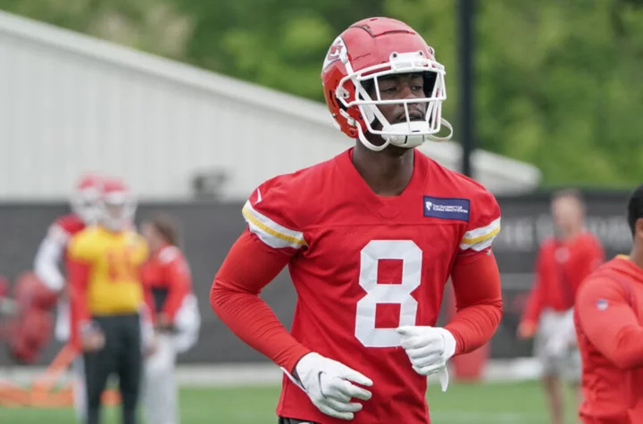 Chiefs fan-favorite quickly raises eyebrows at OTAs with help from Mahomes