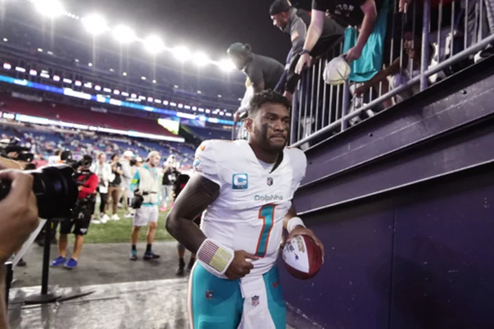 Dolphins seeking second straight 3-0 start when they host the winless Broncos