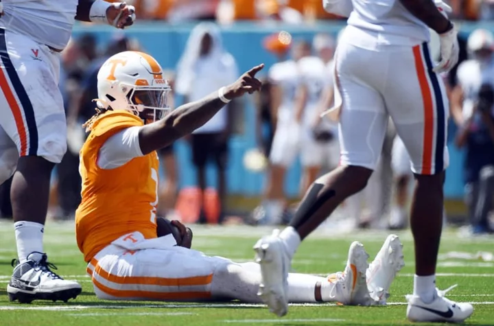 Tennessee fans already giving up on Joe Milton after one quarter