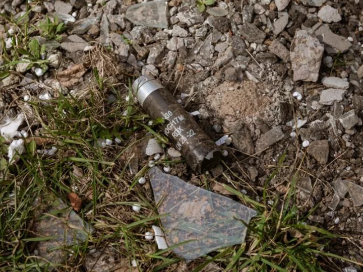 What are the cluster munitions the US is expected to supply Ukraine and why are they so controversial?