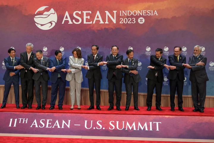 Asean Latest: Harris, Li Seen to Clash on Security at Forum