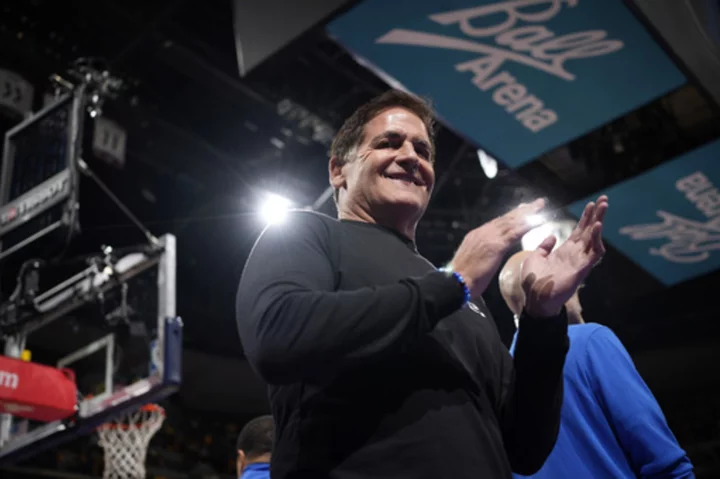 Mark Cuban working on $3.5B sale of Dallas Mavericks to Sands casino family, AP source says