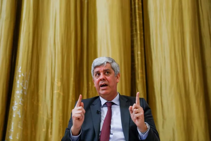 ECB's Centeno: international market price falls yet to reach consumers