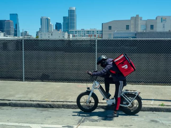 DoorDash is offering hourly pay to fix a problem with food orders