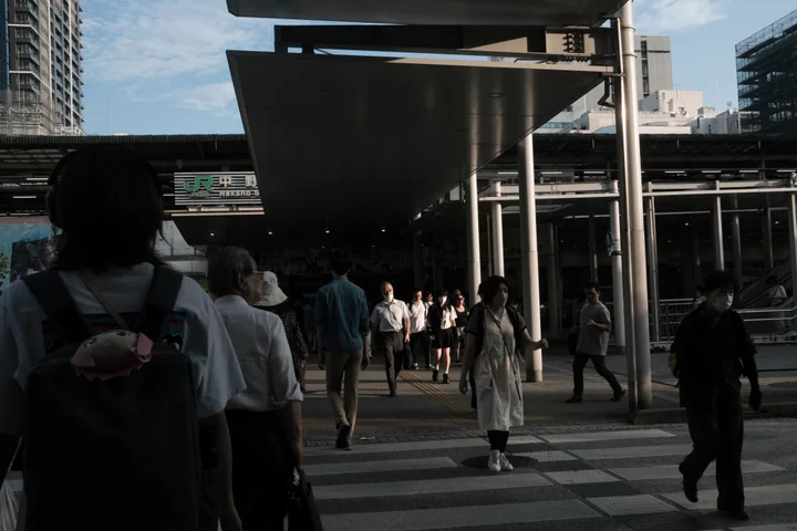 Japan to Boost Take-Home Pay for Part Time Workers, Yomiuri says