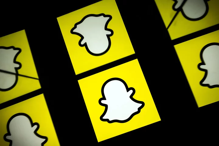 Snap Shares Drop After Sales Forecast Misses Estimates