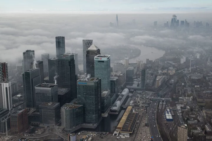 HSBC Quitting Canary Wharf for the City Rocks Docklands District