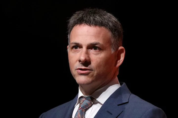 Greenlight's Einhorn worries about markets, eyes higher oil prices - letter