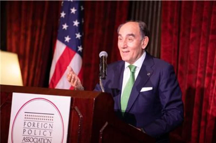 Avangrid Chairman Ignacio Galán Receives the ESG Leadership Award from The Foreign Policy Association in New York