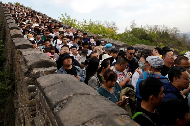 China's Golden Week holiday spending per capita surpasses 2019 levels