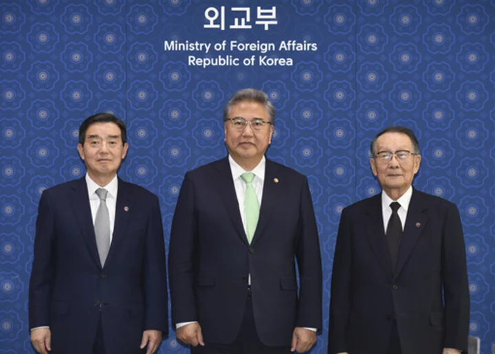 South Korean president urges expanded technology cooperation with Japan