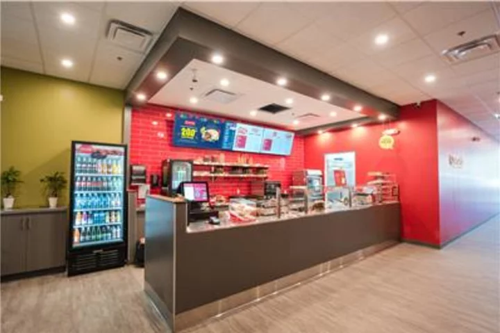 Quesada Burritos and Tacos™ Celebrates Opening of 200th Restaurant in Mississauga, Ontario