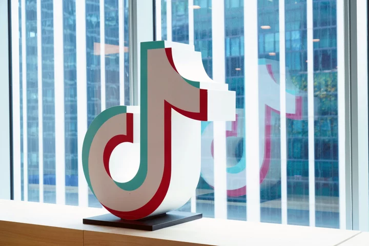 TikTok Plans Steep Holiday Discounts, Bringing Amazon Price War