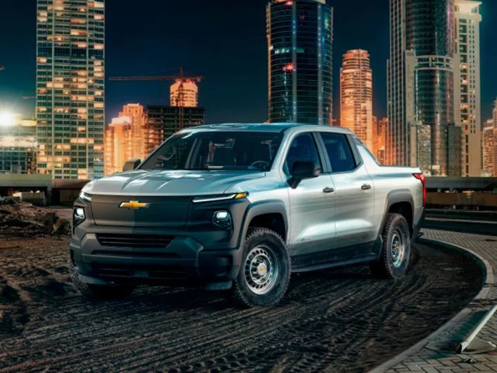 GM postpones expanding production of electric trucks