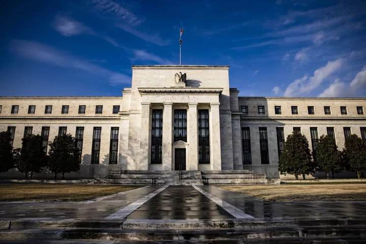 Fed Leaves Rates Unchanged, Signals One More Hike This Year