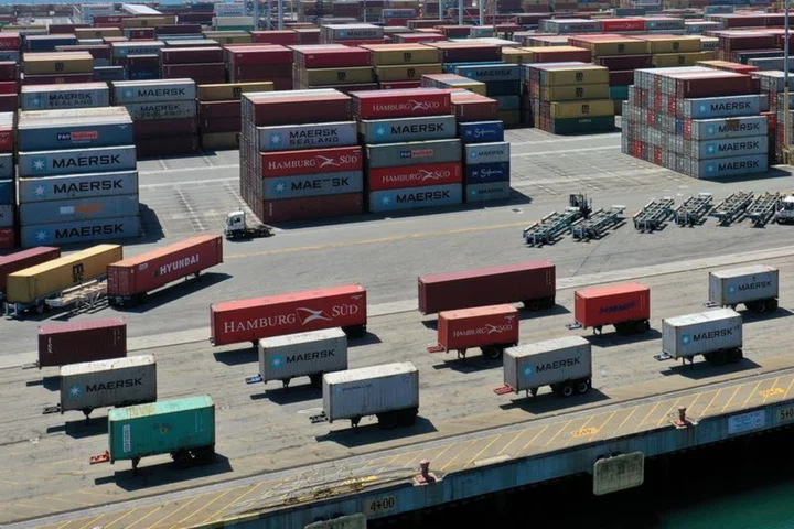 U.S. West Coast ports regain lost volume as competitive pressure mounts