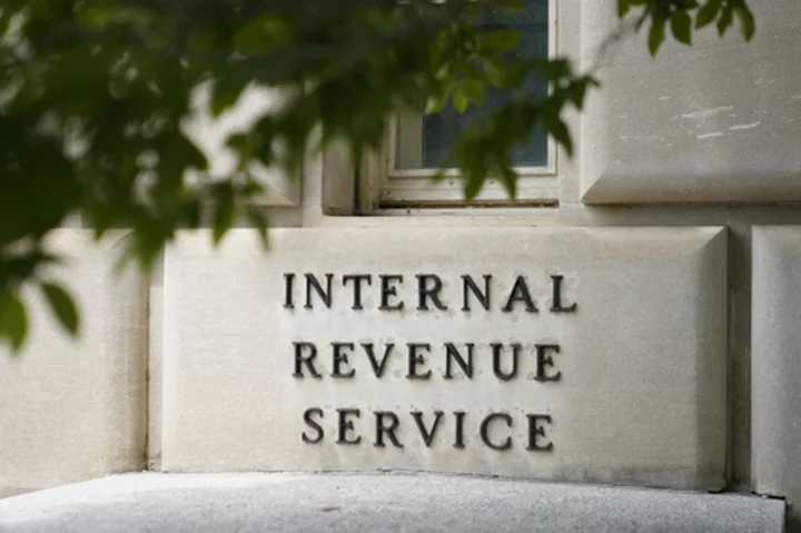 IRS steps toward a new free-file tax return system have both supporters and critics mobilizing