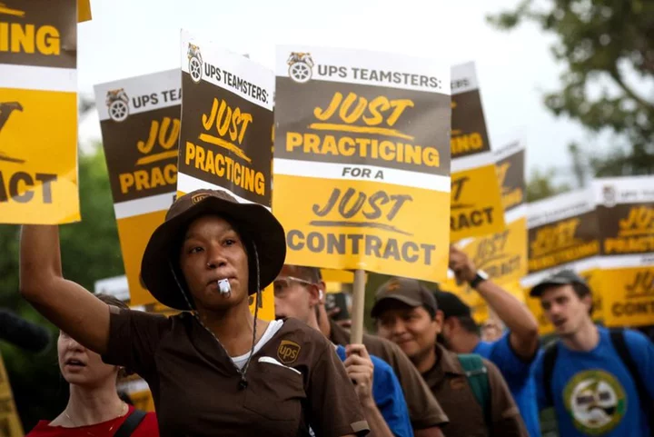 UPS and Teamsters Union reach tentative labor deal