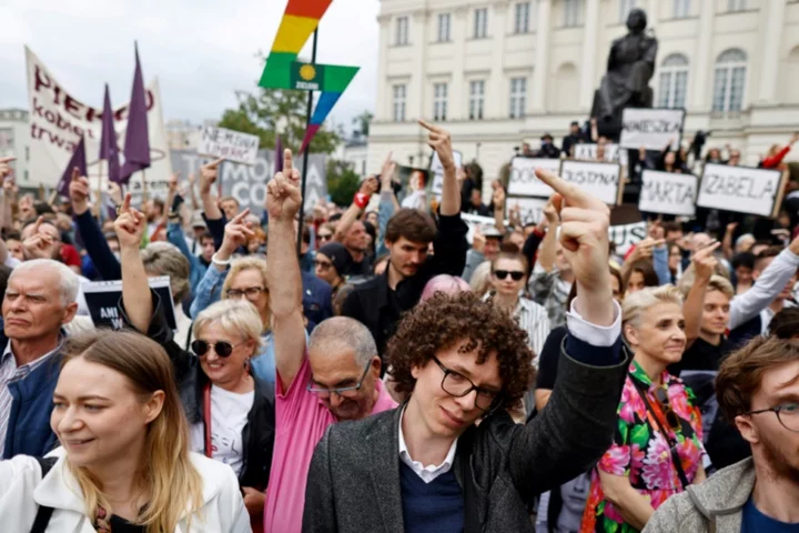 Polish left submits bills to liberalise abortion law