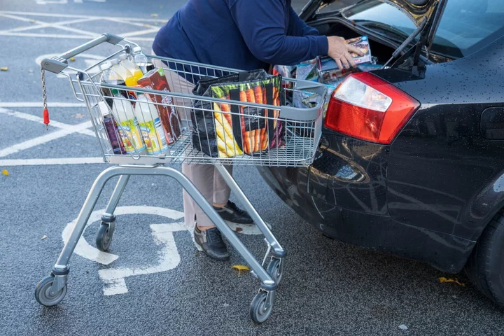 UK Households Probably Have Run Down Pandemic Savings, BOE Says