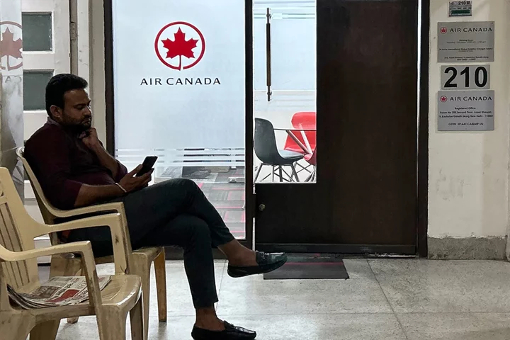 Travelers In Limbo After India Halts Visas in Canada in Escalating Dispute