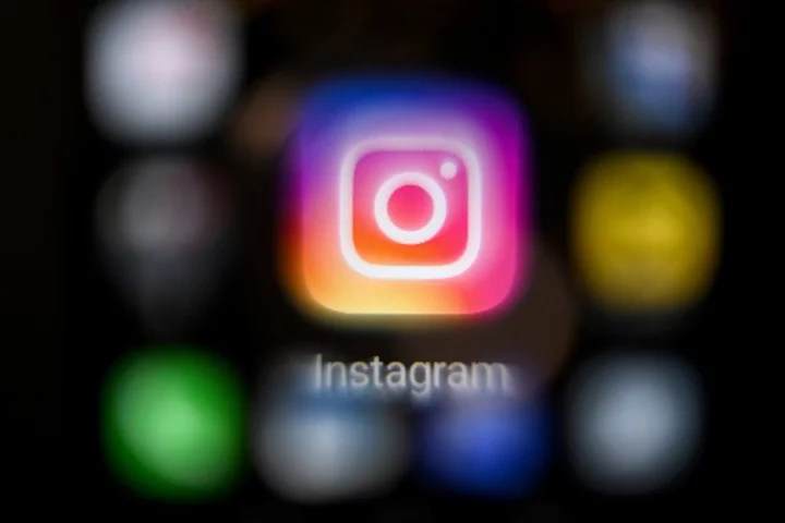 Instagram censors #VaginalCancer hashtag, allows #VaginalSteaming