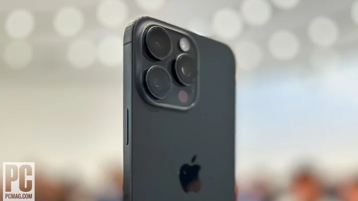 The iPhone 15 Pro Max Has a Tetraprism Camera—What the Heck Is That?