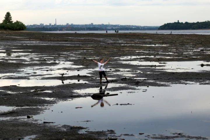 Riverside Ukraine city left with mud and memories