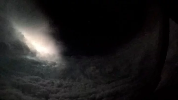 Storm chasers capture frightening footage from inside Hurricane Lee