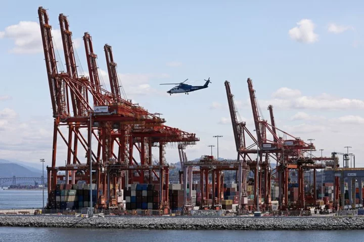 Canada's Pacific dock workers issue strike notice; Trudeau holds crisis meeting