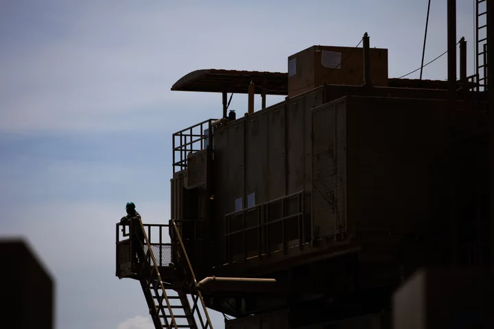 Oil Holds Decline as OPEC+ Dispute Clouds Outlook for Production