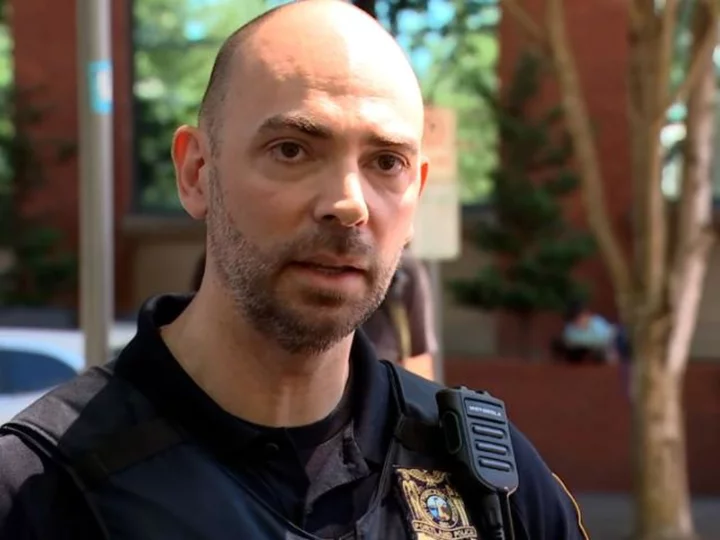 Portland hospital shooting leaves at least 1 injured as police search for suspect