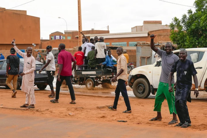 Niger's junta gains upper hand over regional bloc threatening military force, analysts say