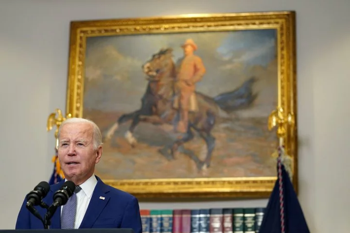 Biden presses Republicans on Ukraine, says 'brinkmanship has to end'