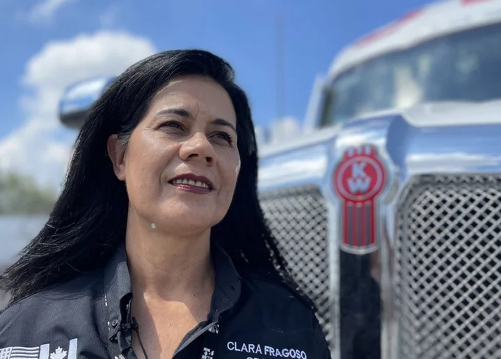 Gunmen and sexism: On the road with Mexico's women truckers