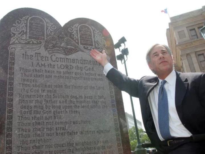 A bill that would have required Texas public schools to display the Ten Commandments has failed