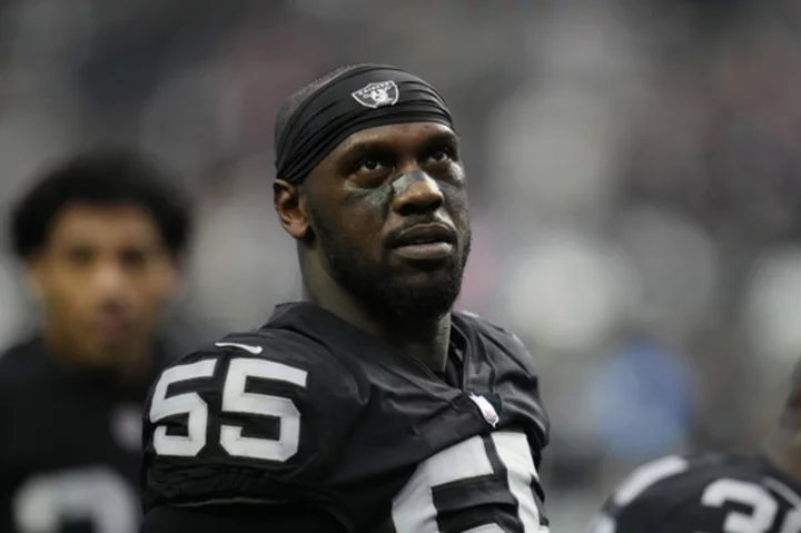 Chandler Jones again posts, then deletes criticism of Raiders' management