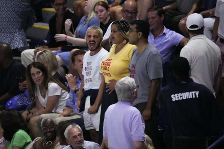 Climate protest interrupts US Open semifinal between Coco Gauff and Karolina Muchova