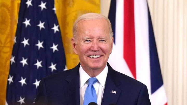 Biden administration wants Congress to mandate flight delay compensation