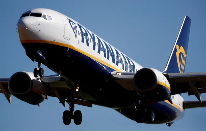 Ryanair signs $40bn deal for 300 Boeing aircrafts
