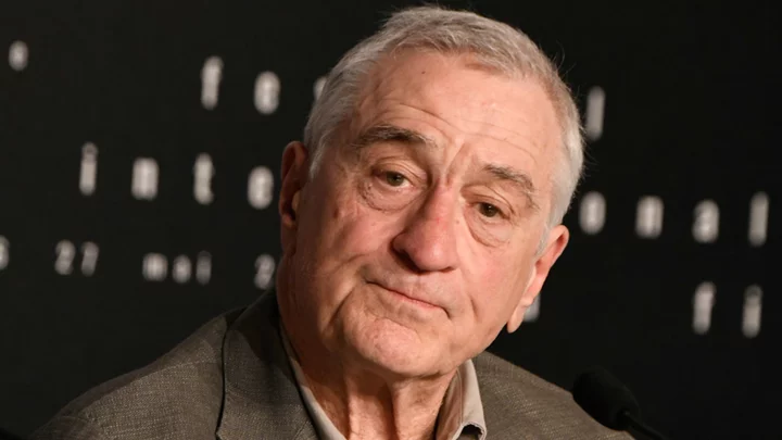 Robert De Niro erupts in court during legal battle with former assistant