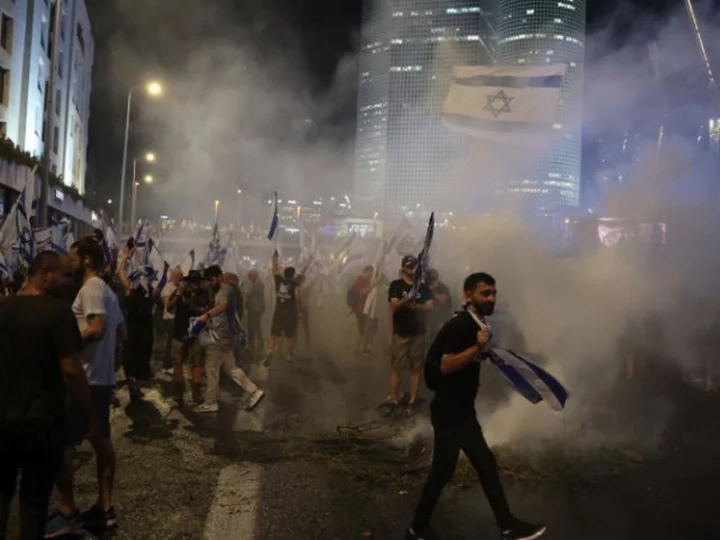 Crowds block Tel Aviv's main artery in anti-government protest