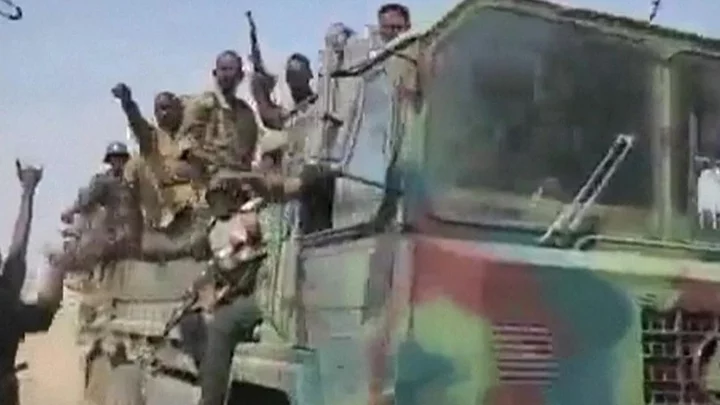 Sudan conflict: Call for gravediggers in Omdurman as fighting intensifies