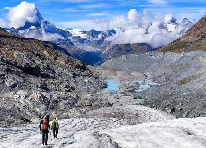 Swiss glaciers get 10% smaller in two years