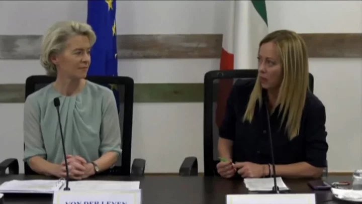 Giorgia Meloni welcomes Ursula von der Leyen in Lampedusa after appeal over migrant crisis