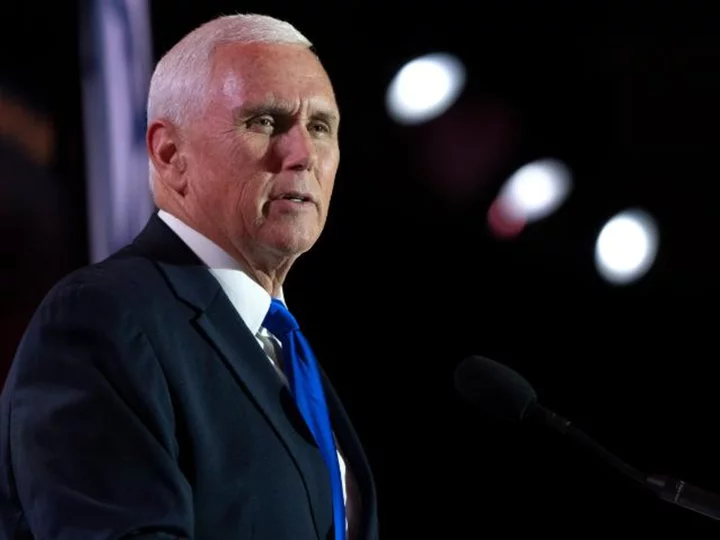 Pence campaign meets donor threshold to make first primary debate